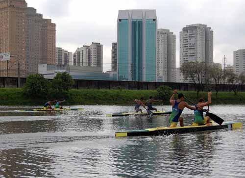 Foram distribuídas mais 25 medalhas de ouro premiando os novos vencedores do Campeonato Brasileiro de Canoagem Velocidade 2010, na raia olímpica da USP, em SP / Foto: Divulgação